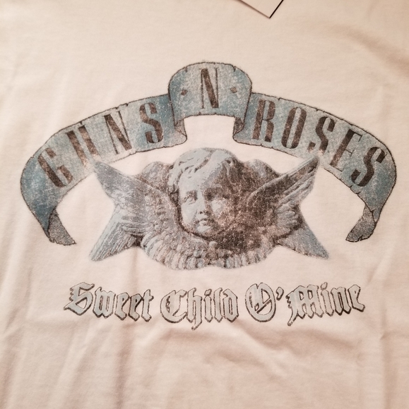 *SOLD*Gun N Roses Tshirt - Picture 2 of 2